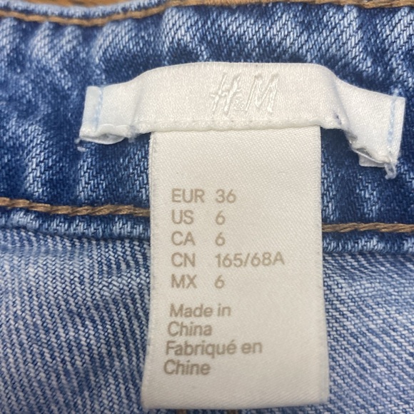 H & M Distressed Denim Shorts - Picture 2 of 7